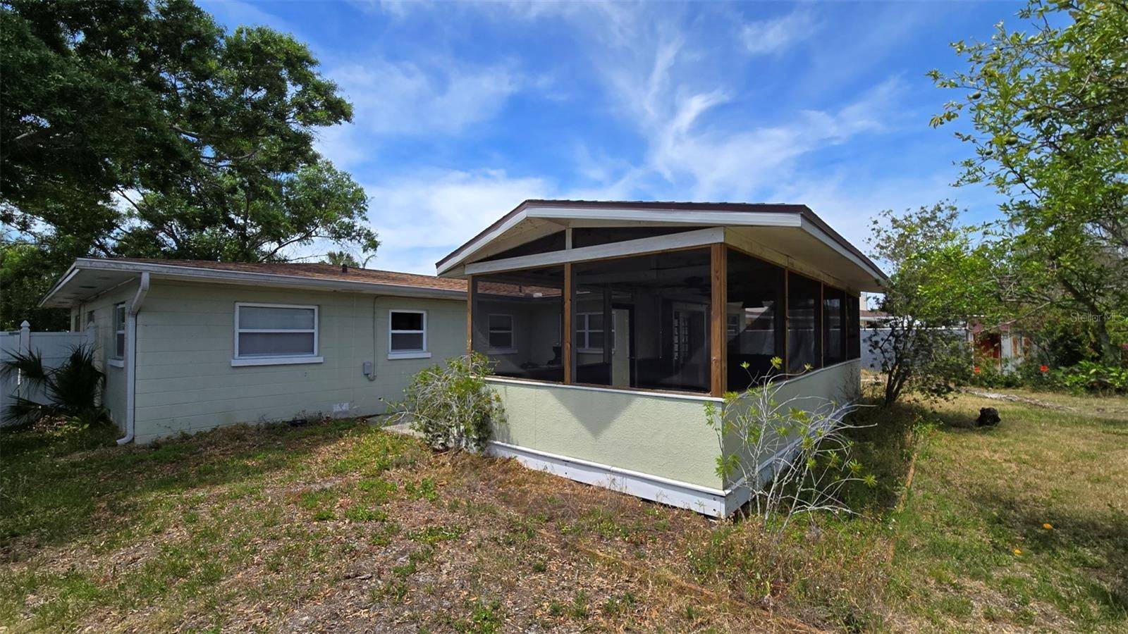 Tampa, FL 33634,3925 W EDEN ROC CIR