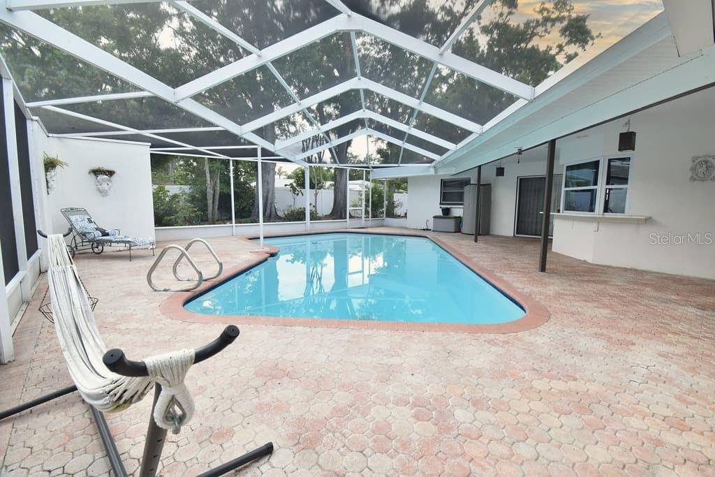 St Petersburg, FL 33702,8740 15TH ST N