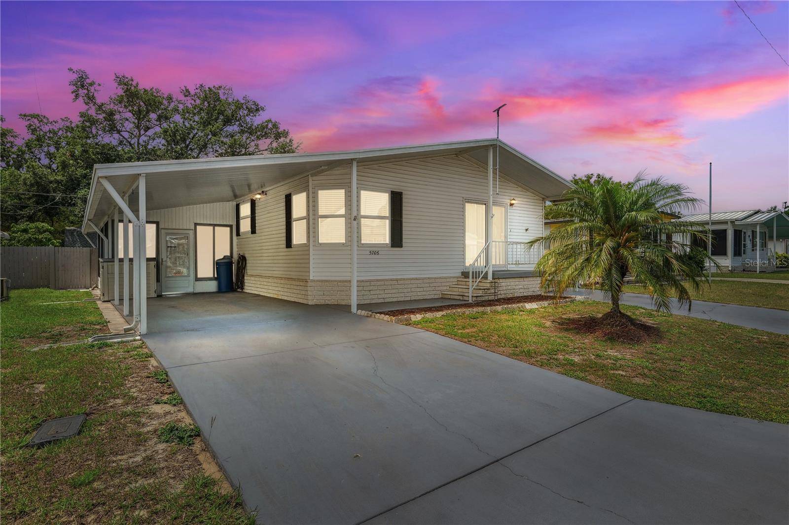 New Port Richey, FL 34652,5706 ASHEN AVE