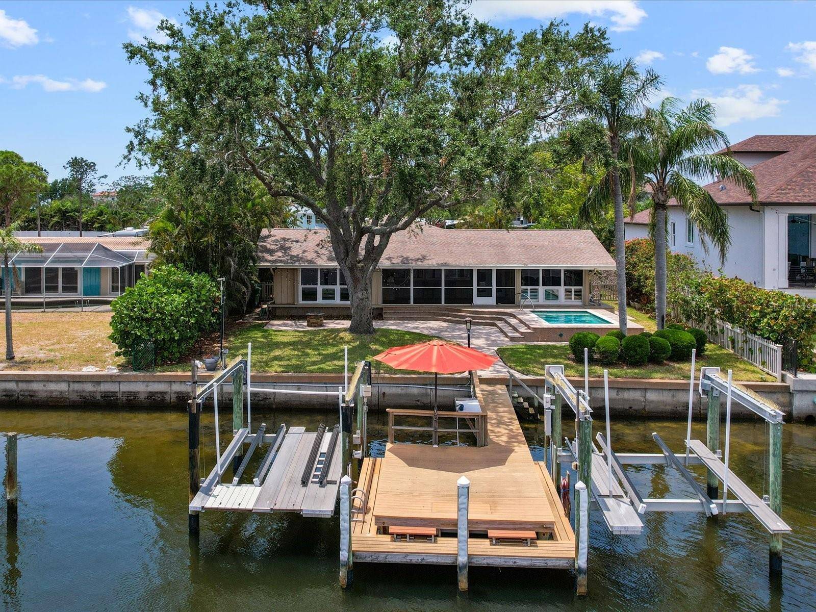 Palm Harbor, FL 34683,150 CARLYLE DR