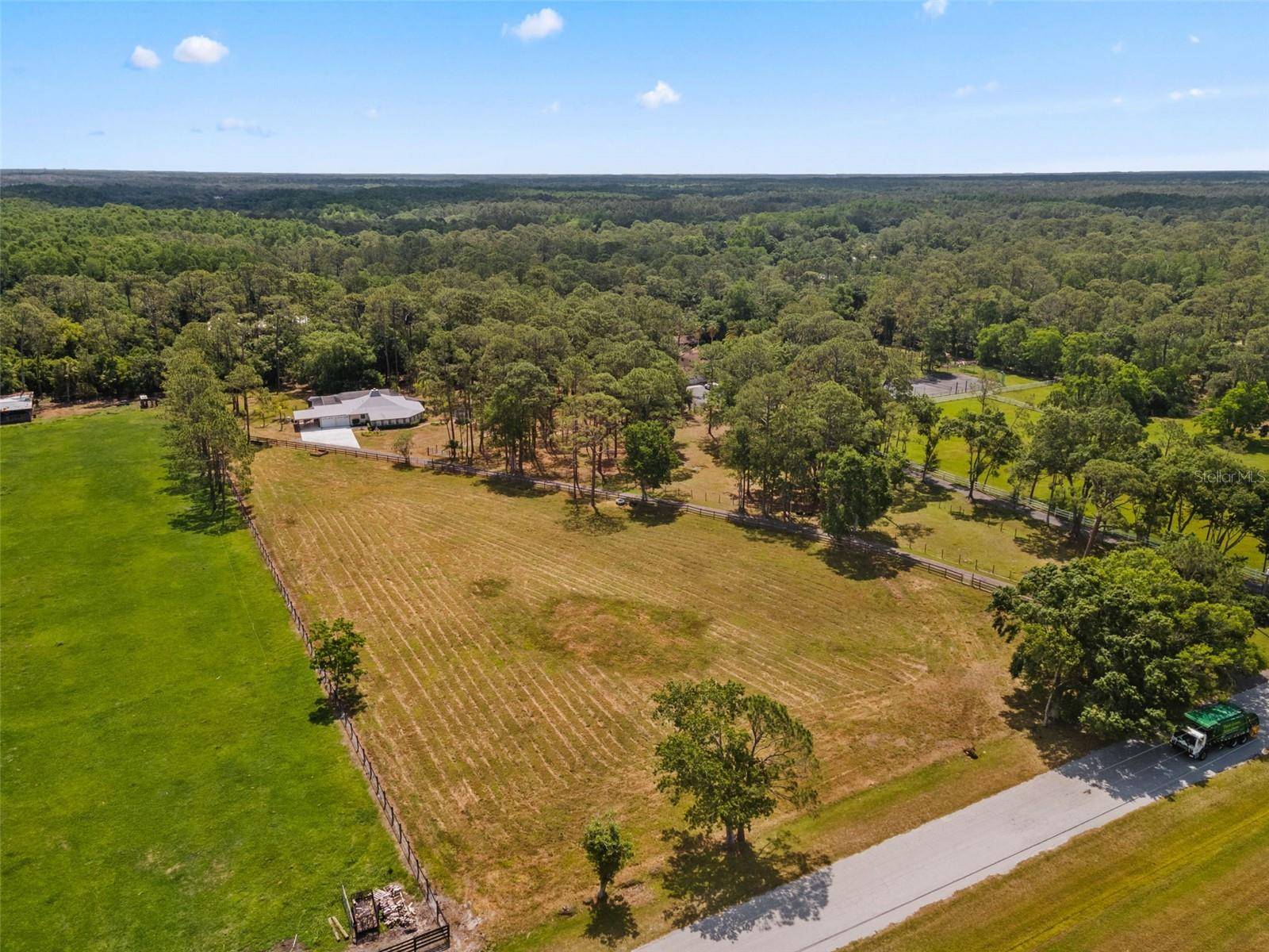 Tarpon Springs, FL 34688,495 APPALOOSA RD