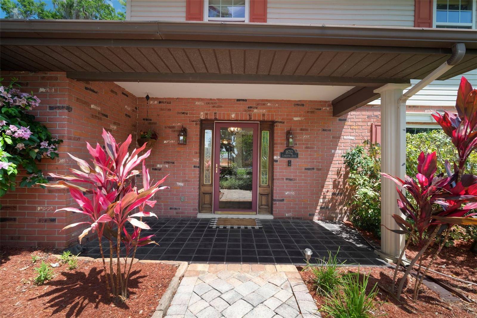 Lutz, FL 33549,18712 LAKESHORE DR