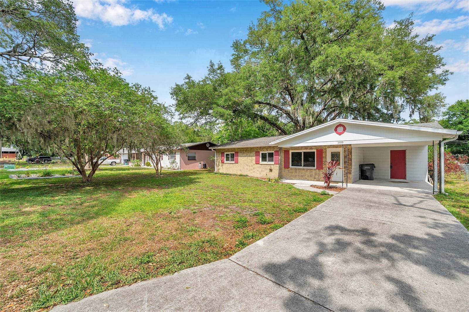 Lakeland, FL 33801,1123 ENCHANTED DR