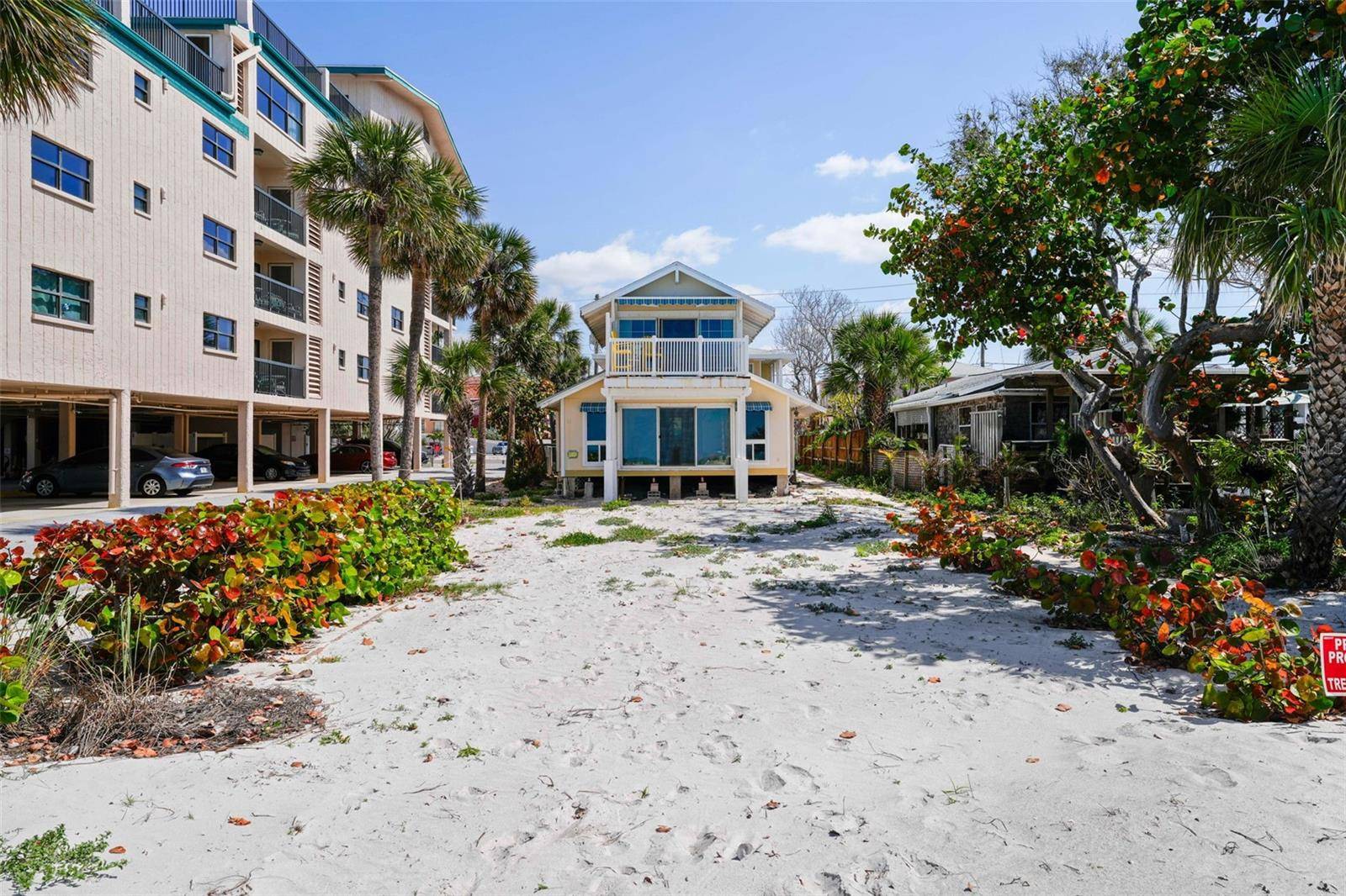 Madeira Beach, FL 33708,13062 GULF BLVD