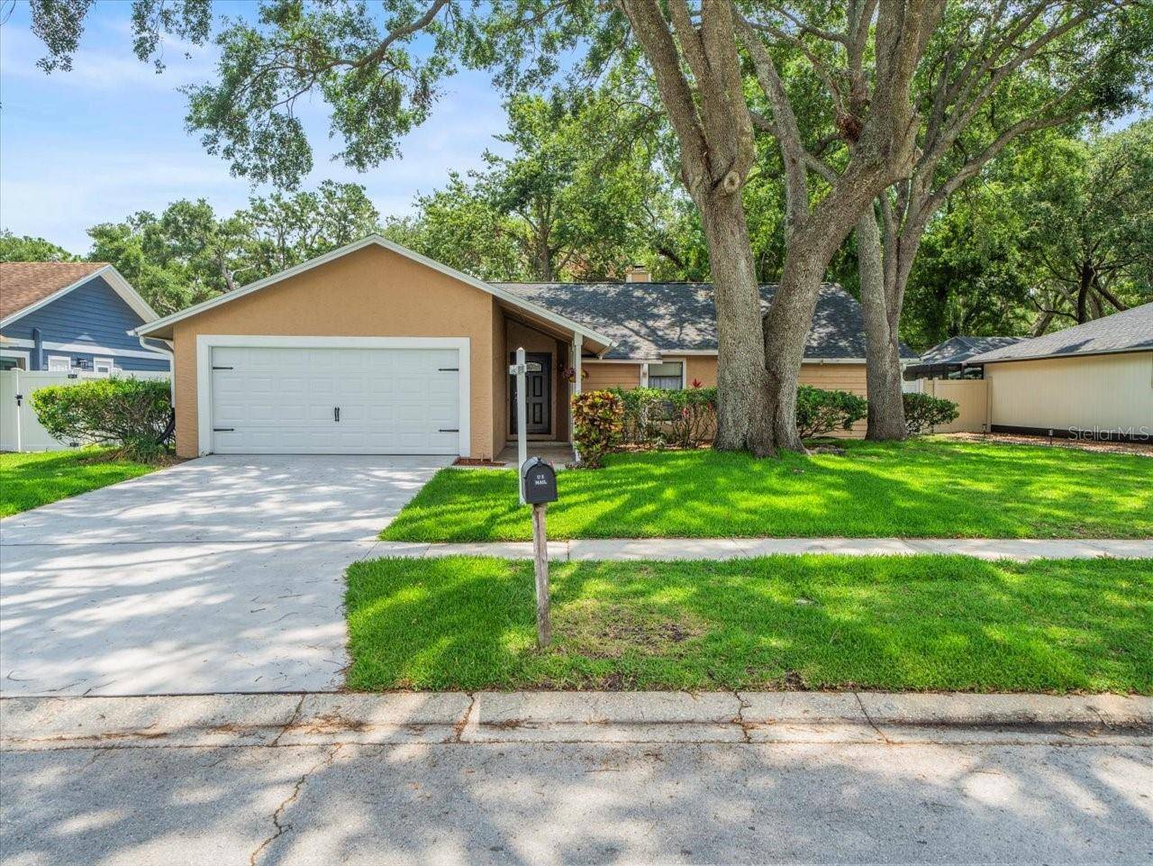 Tampa, FL 33618,16015 GLEN HAVEN DR