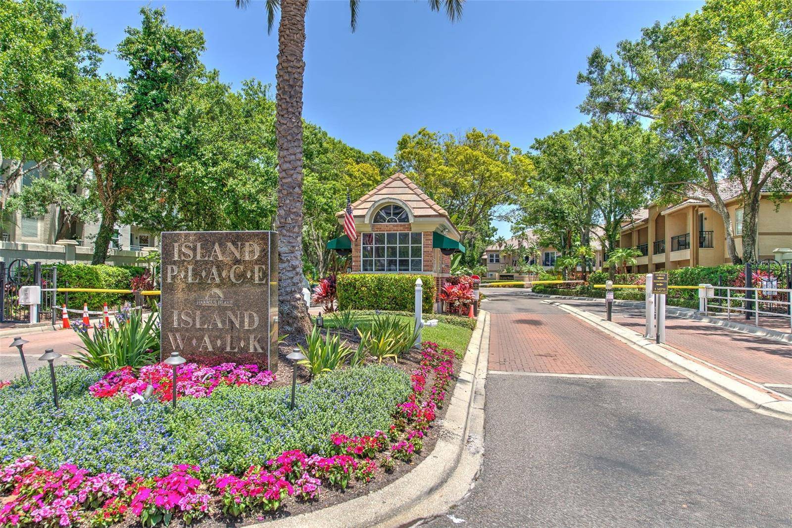 Tampa, FL 33602,1111 NORMANDY TRACE RD #1111