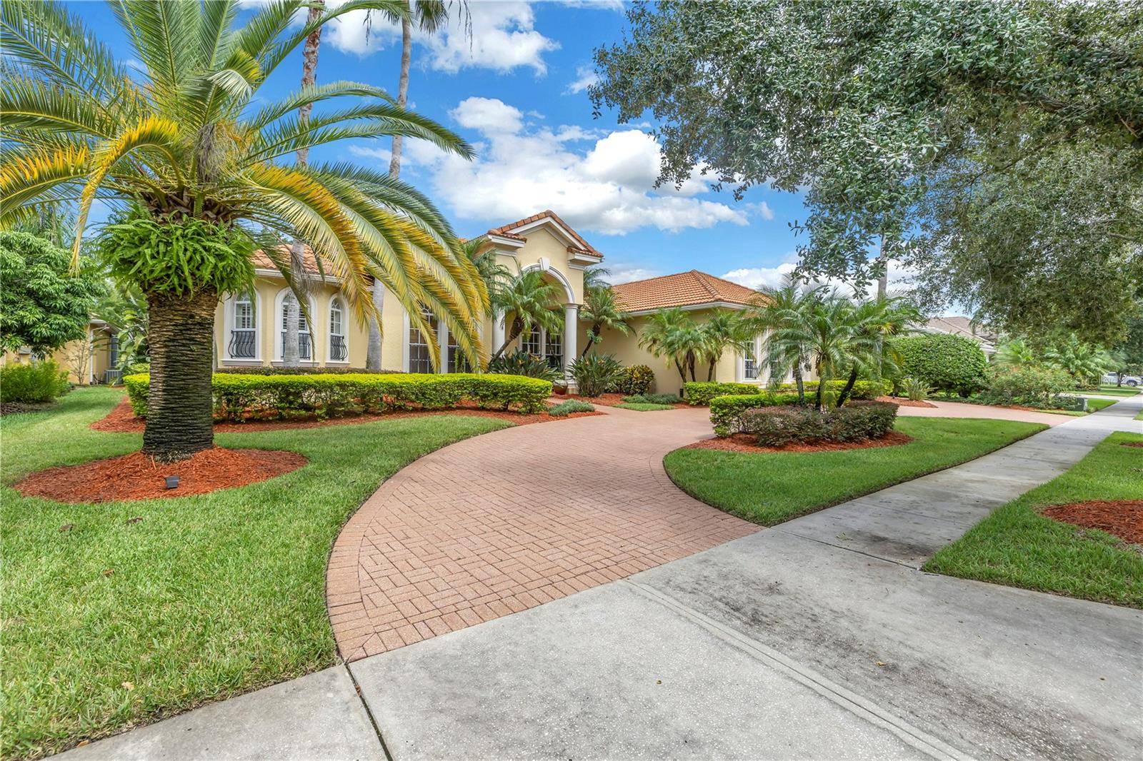 Tampa, FL 33626,9818 TREE TOPS LAKE RD