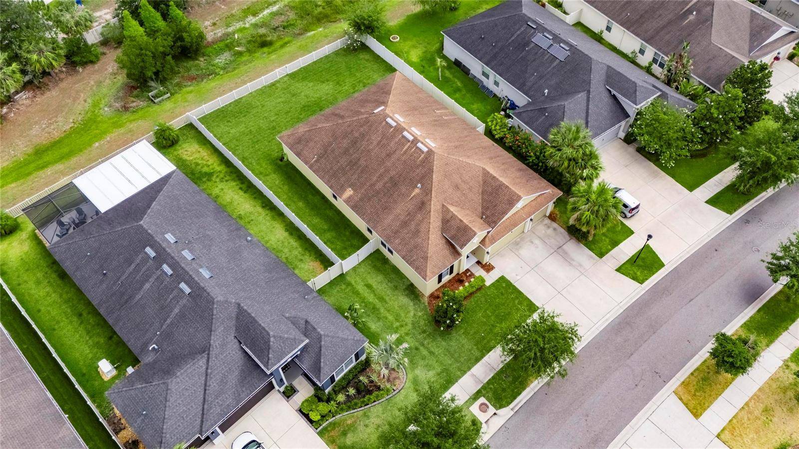 Lithia, FL 33547,17516 BRIGHT WHEAT DR