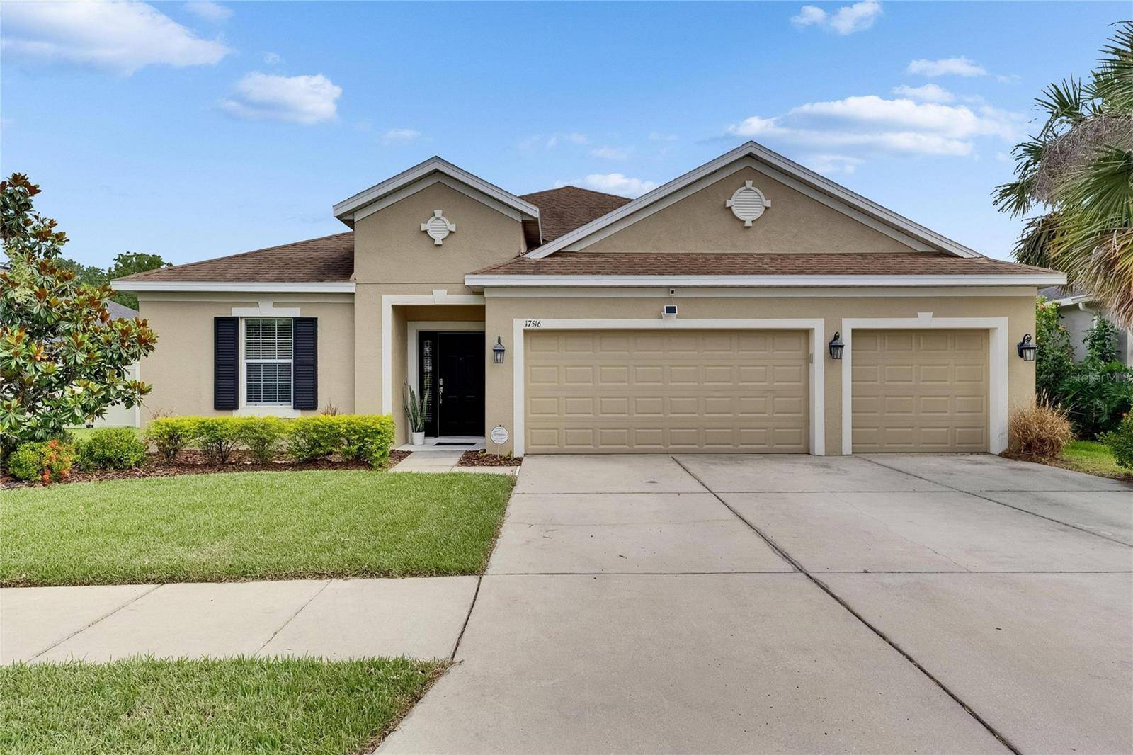 Lithia, FL 33547,17516 BRIGHT WHEAT DR