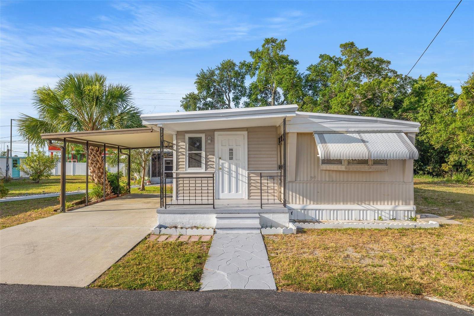 St Petersburg, FL 33709,4150 66TH ST N #1