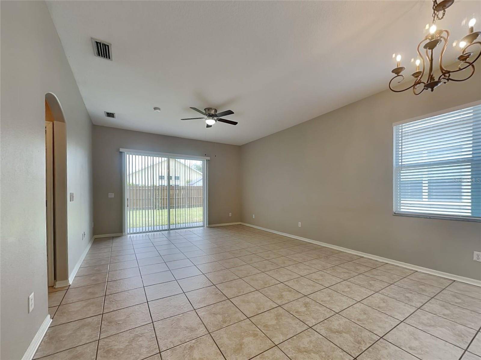 Zephyrhills, FL 33541,5547 BRADDOCK DR