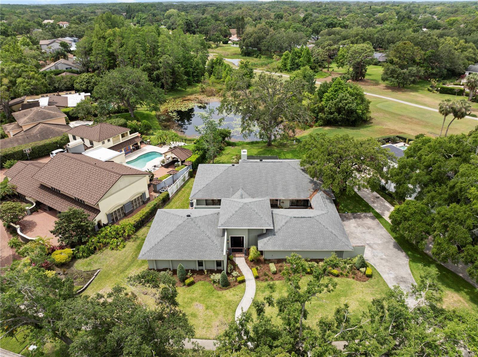 Tampa, FL 33618,4009 CARROLLWOOD VILLAGE DR