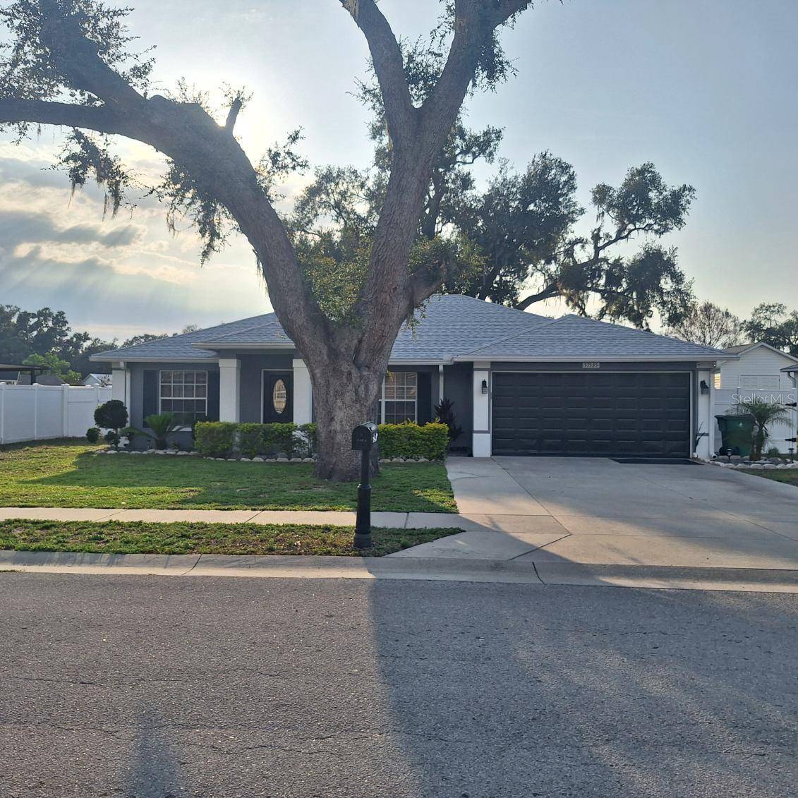 Zephyrhills, FL 33541,37535 LAUREL HAMMOCK DR