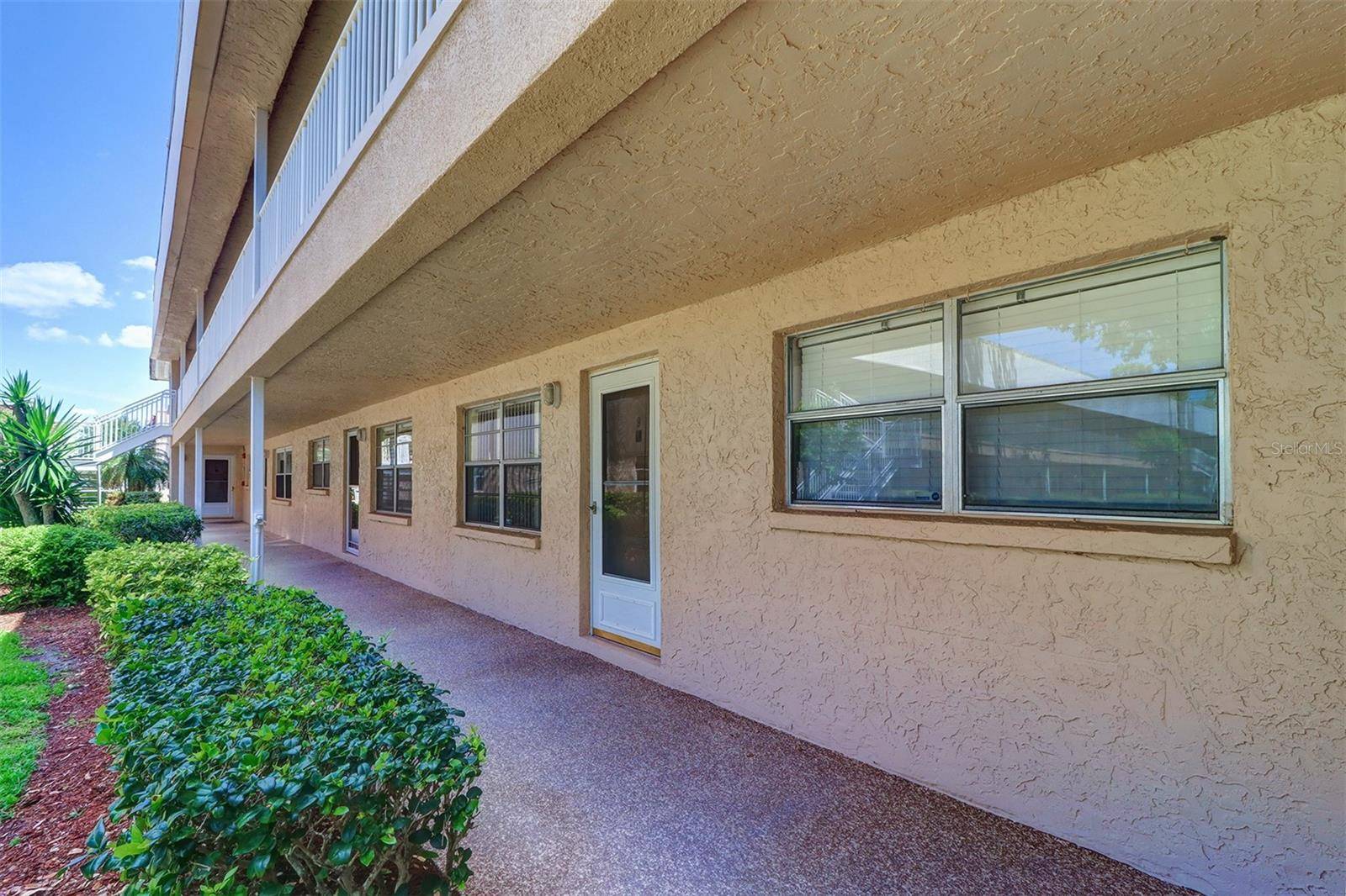 St Petersburg, FL 33708,10037 62ND TER N #9
