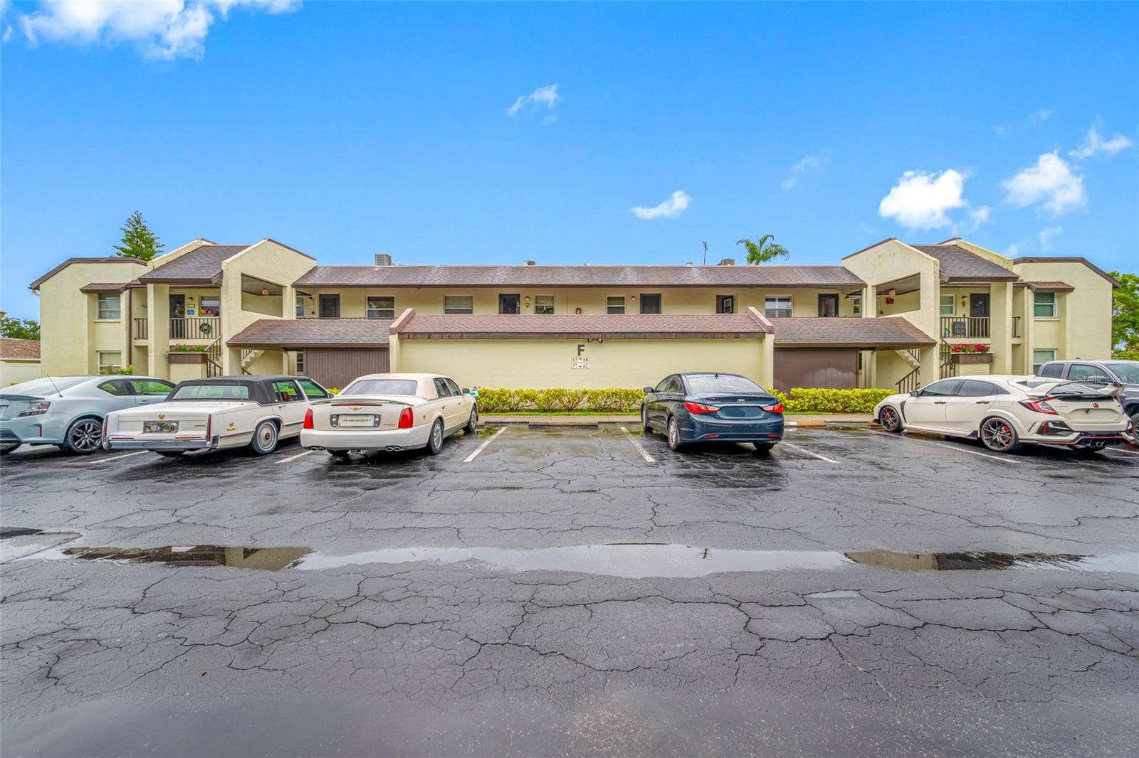 Largo, FL 33770,1100 E BAY DR #60