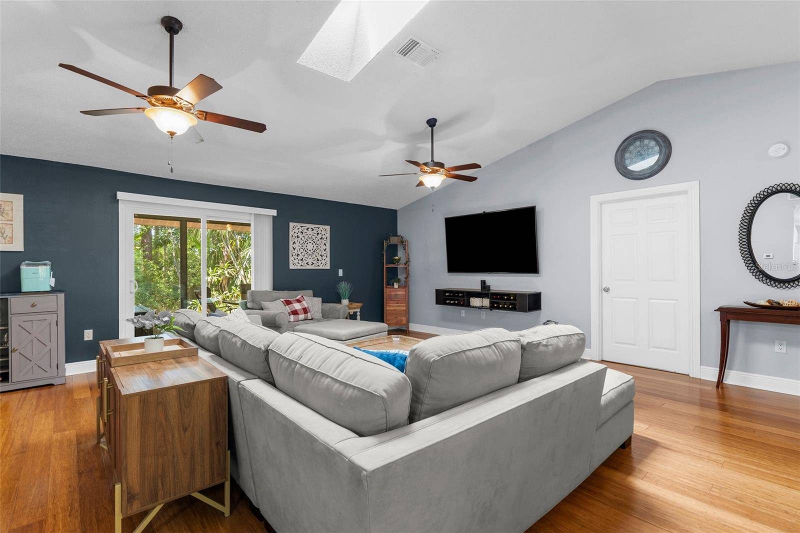 Sarasota, FL 34235,3668 POND VIEW LN