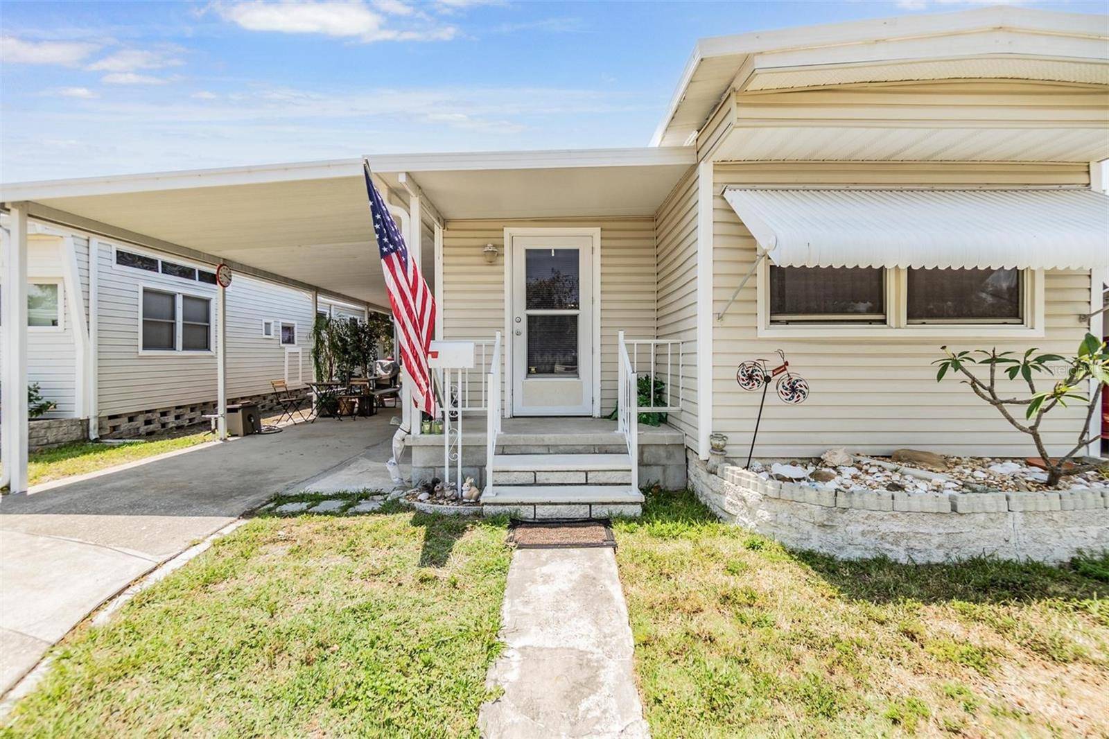 Dunedin, FL 34698,605 MICHIGAN BLVD #55