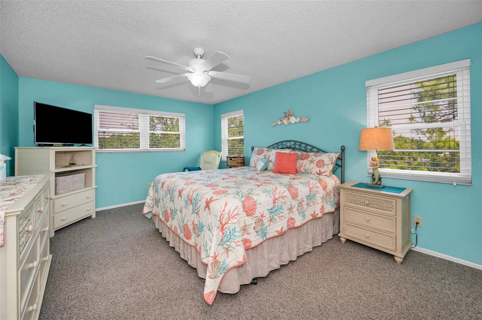 St Petersburg, FL 33709,6190 80TH ST N #411