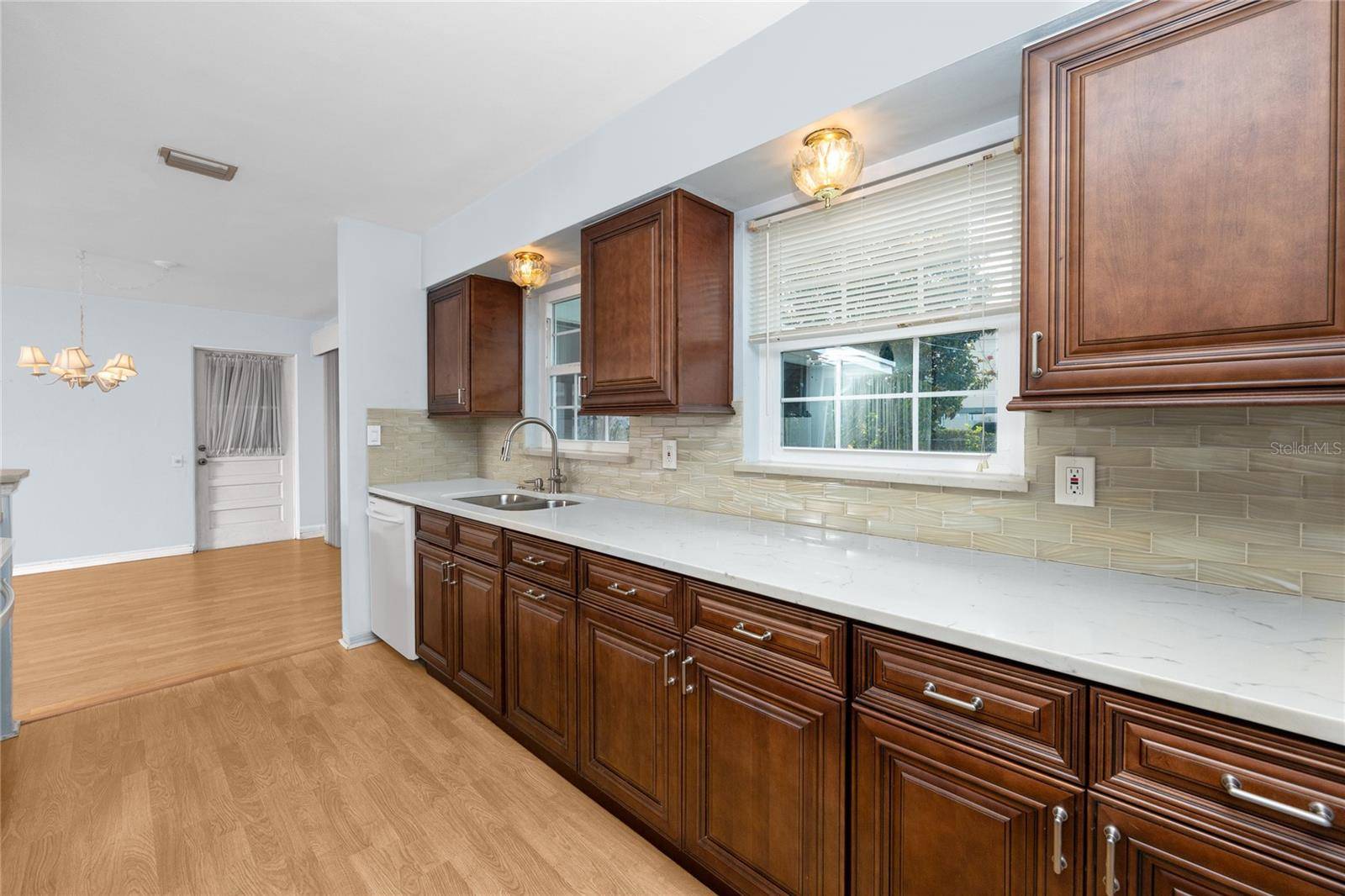 Seminole, FL 33772,7777 117TH ST