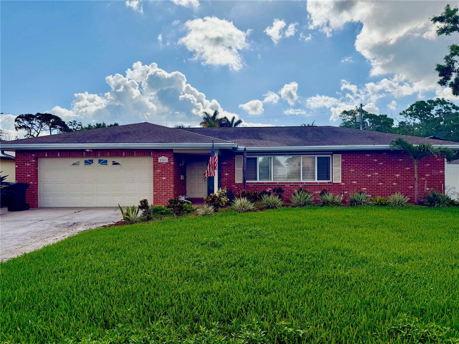 St Petersburg, FL 33703,5201 DENVER ST NE