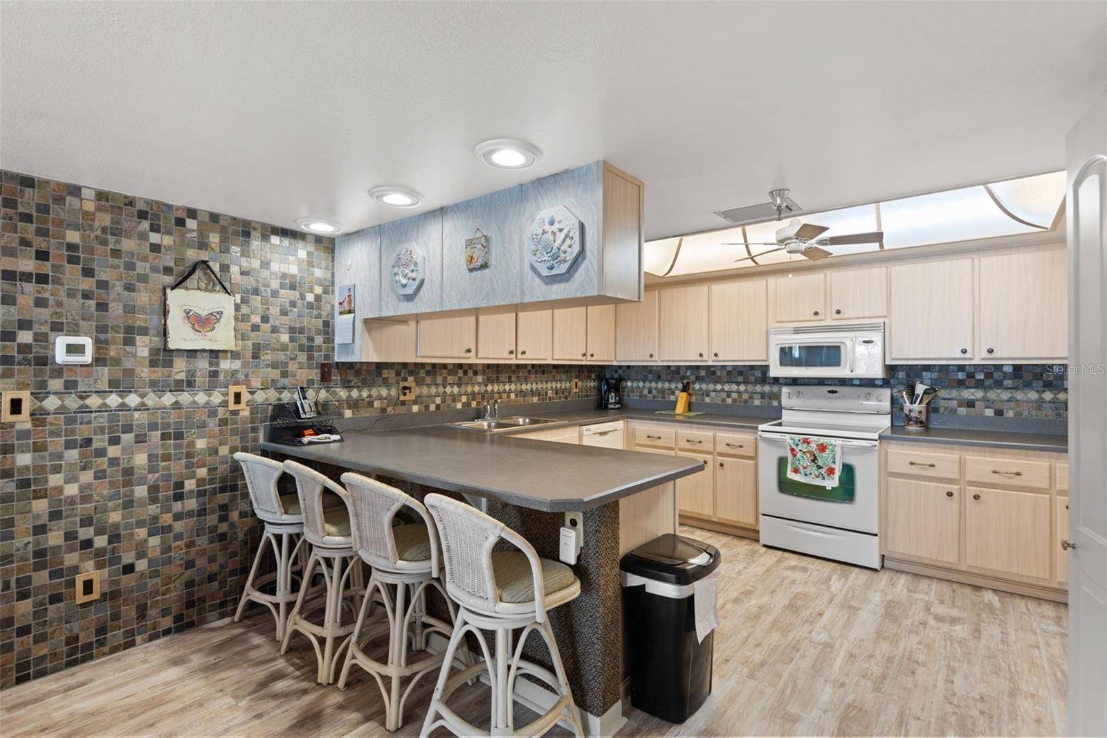 Madeira Beach, FL 33708,13440 GULF BLVD #501
