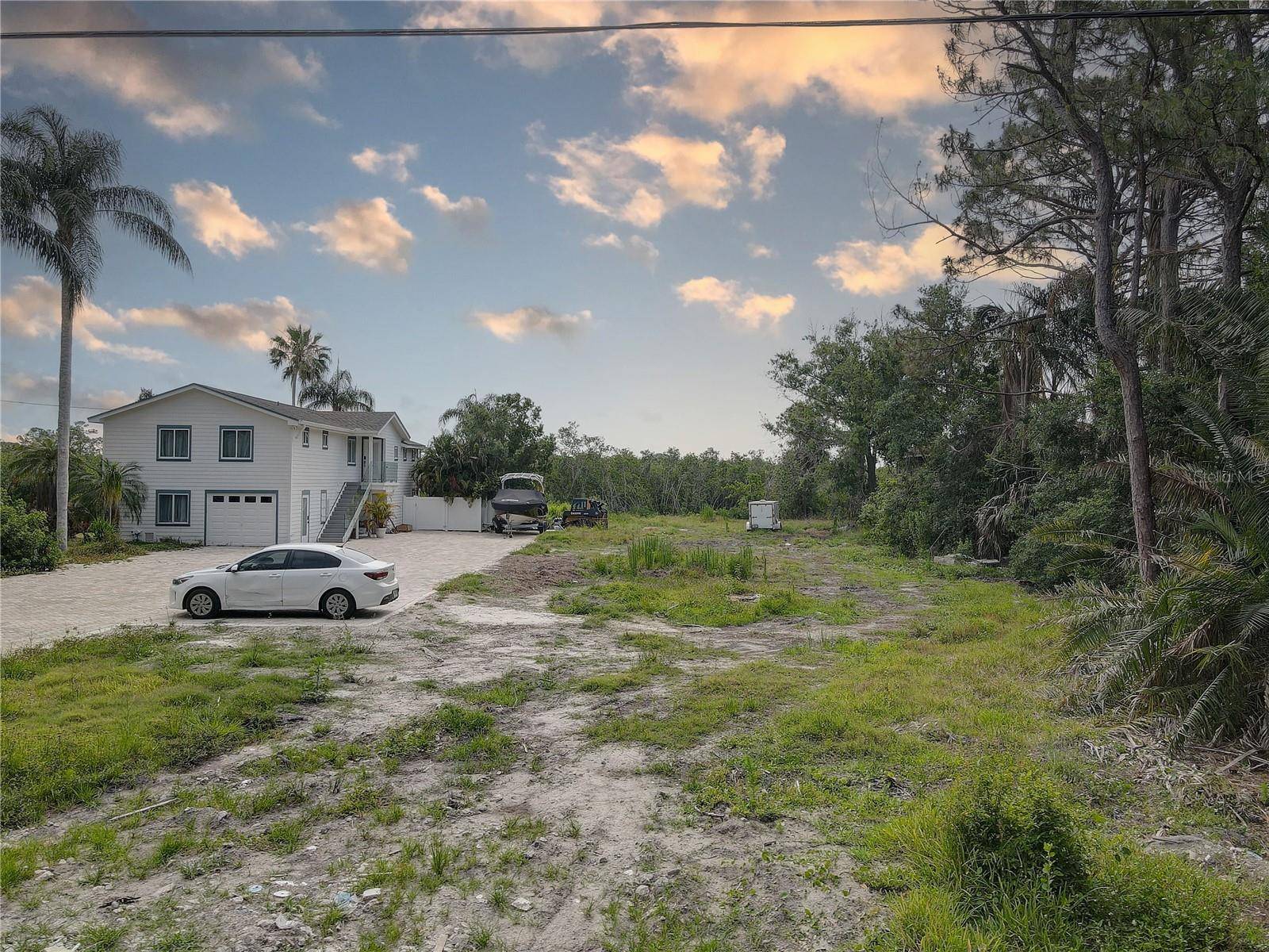 Tampa, FL 33635,8115 BAY DR