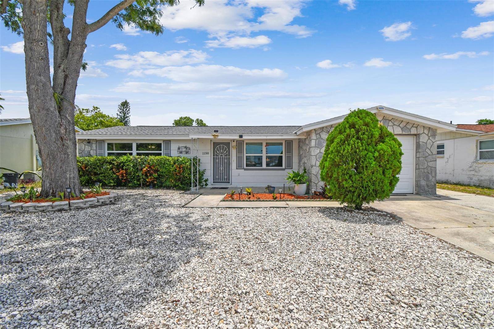 Holiday, FL 34690,1150 GRAND BLVD