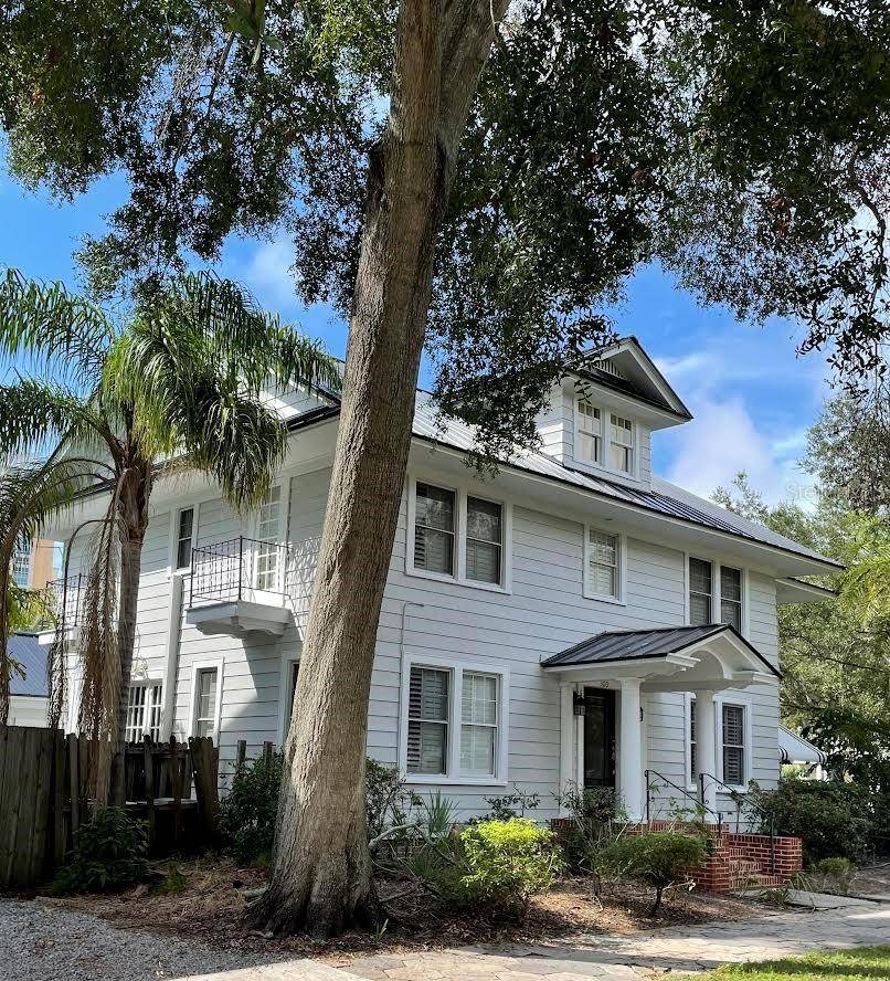 St Petersburg, FL 33701,300 8TH AVE NE