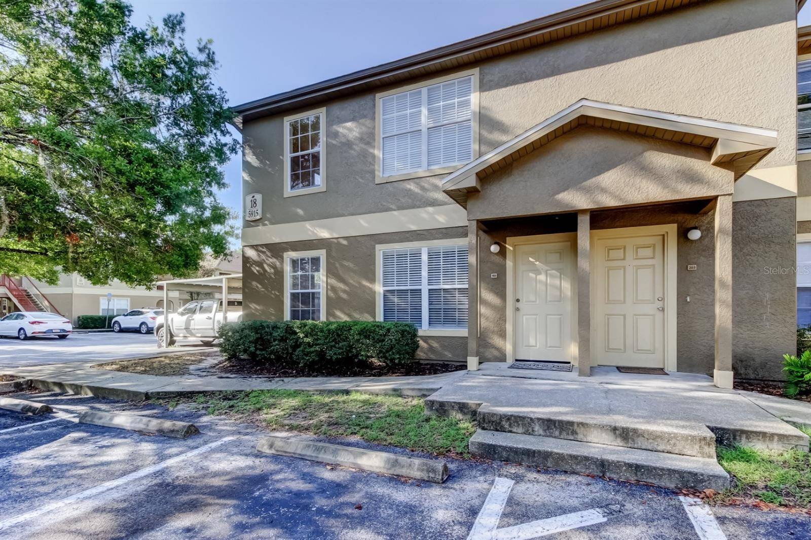 Zephyrhills, FL 33541,5915 BRICKLEBERRY LN #103