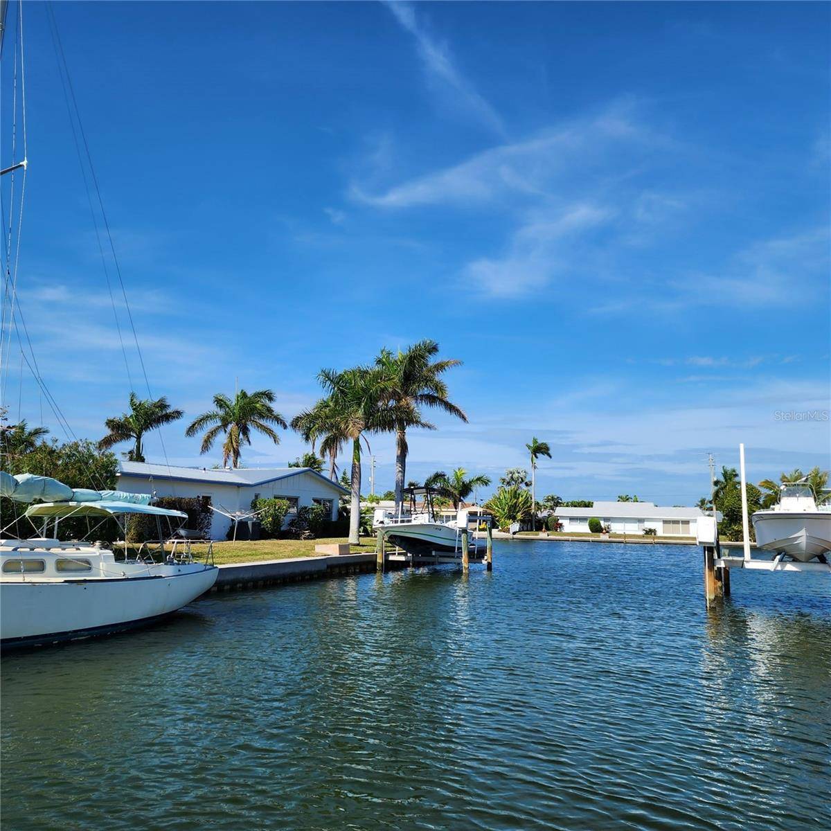 Holmes Beach, FL 34217,28 SEASIDE CT