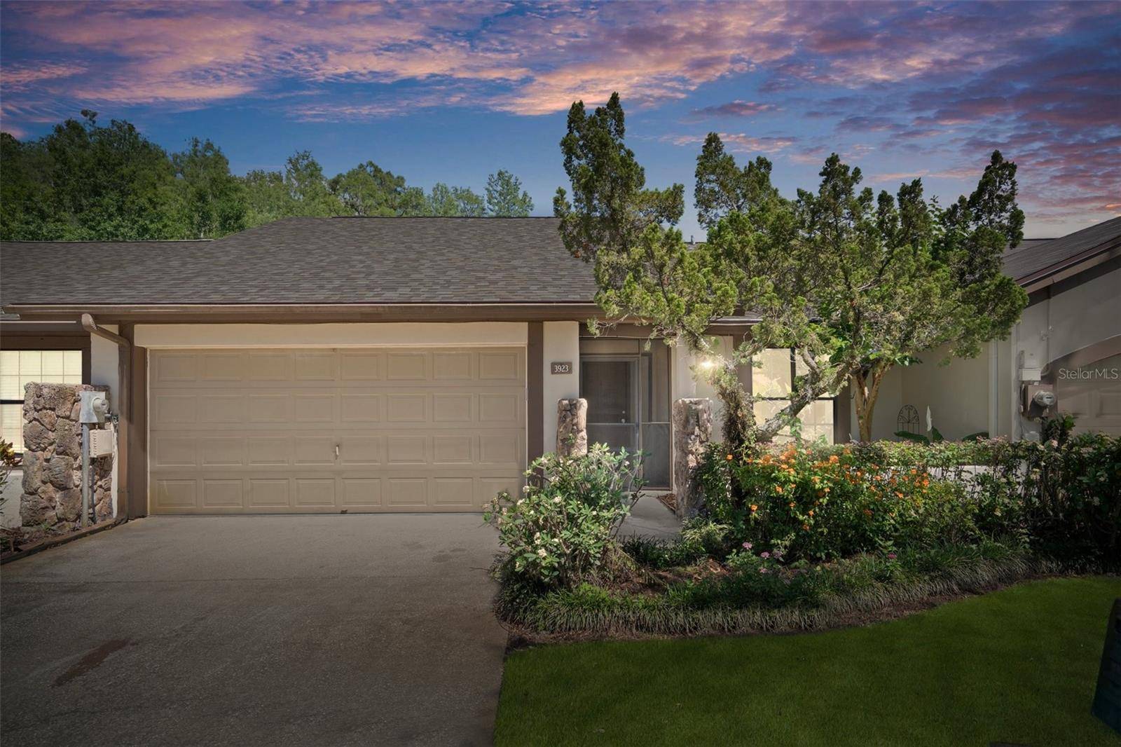 Tampa, FL 33624,3923 SHORESIDE CIR