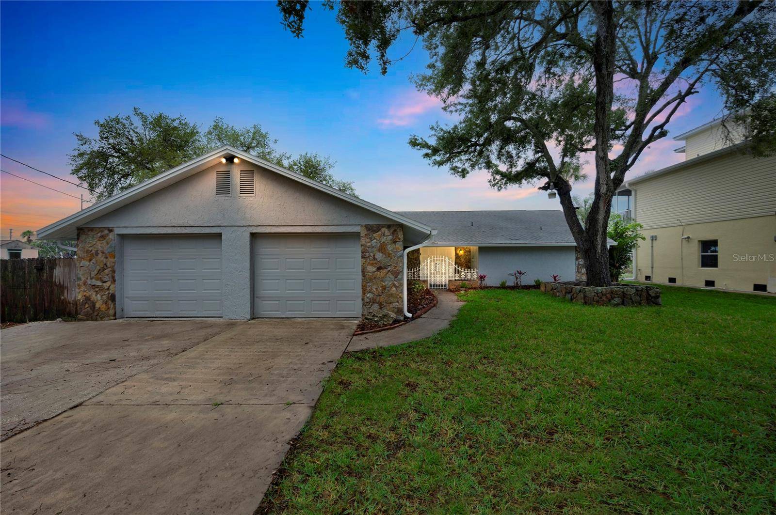 Hudson, FL 34667,6914 HARBOR DR