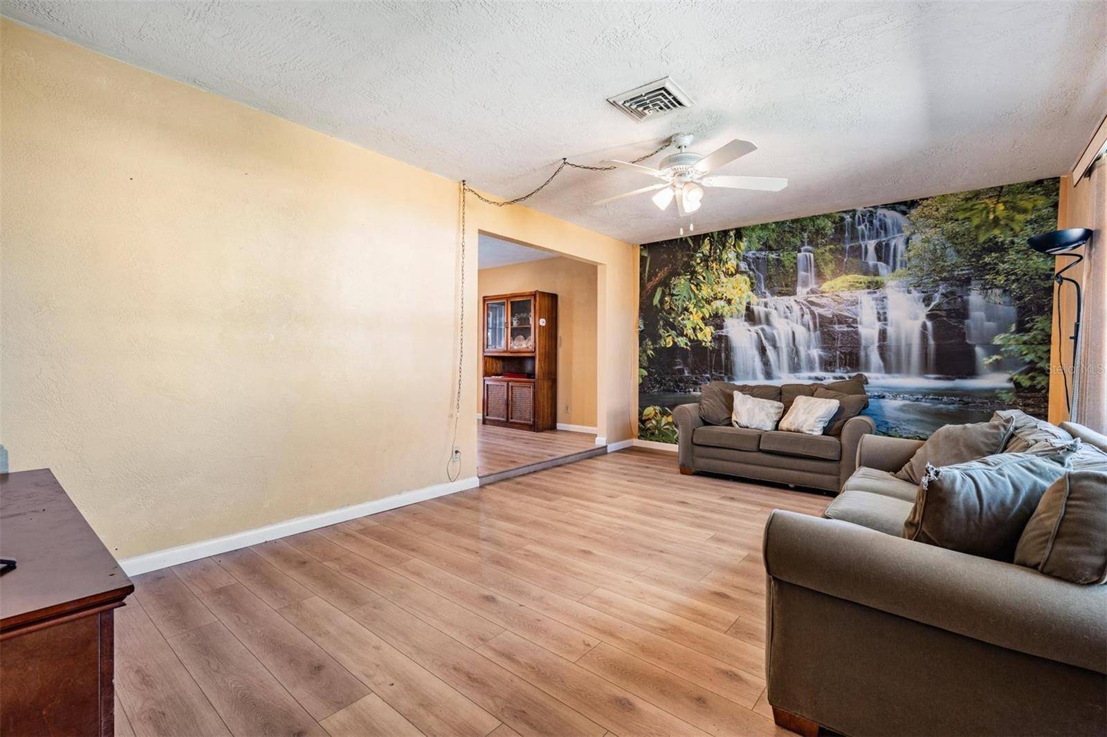 Seminole, FL 33772,8956 124TH WAY