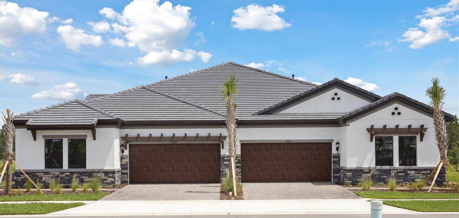 Zephyrhills, FL 33541,35571 STABLETON LN