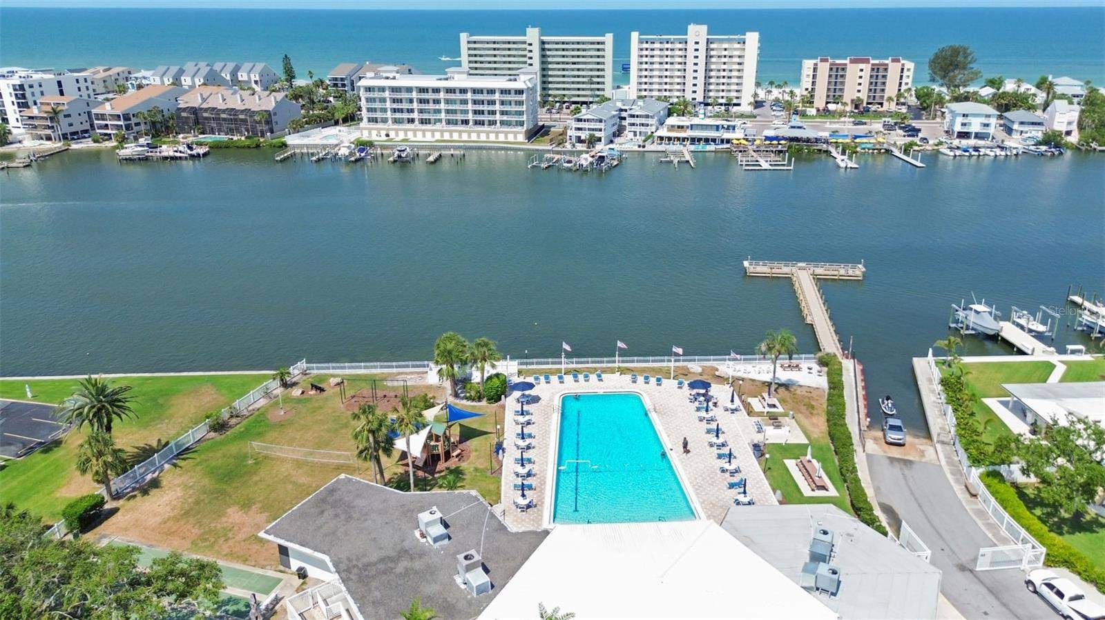Largo, FL 33774,10216 REGAL DR #310