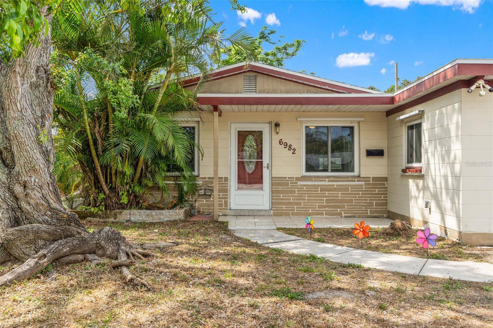 Pinellas Park, FL 33781,6982 78TH AVE N