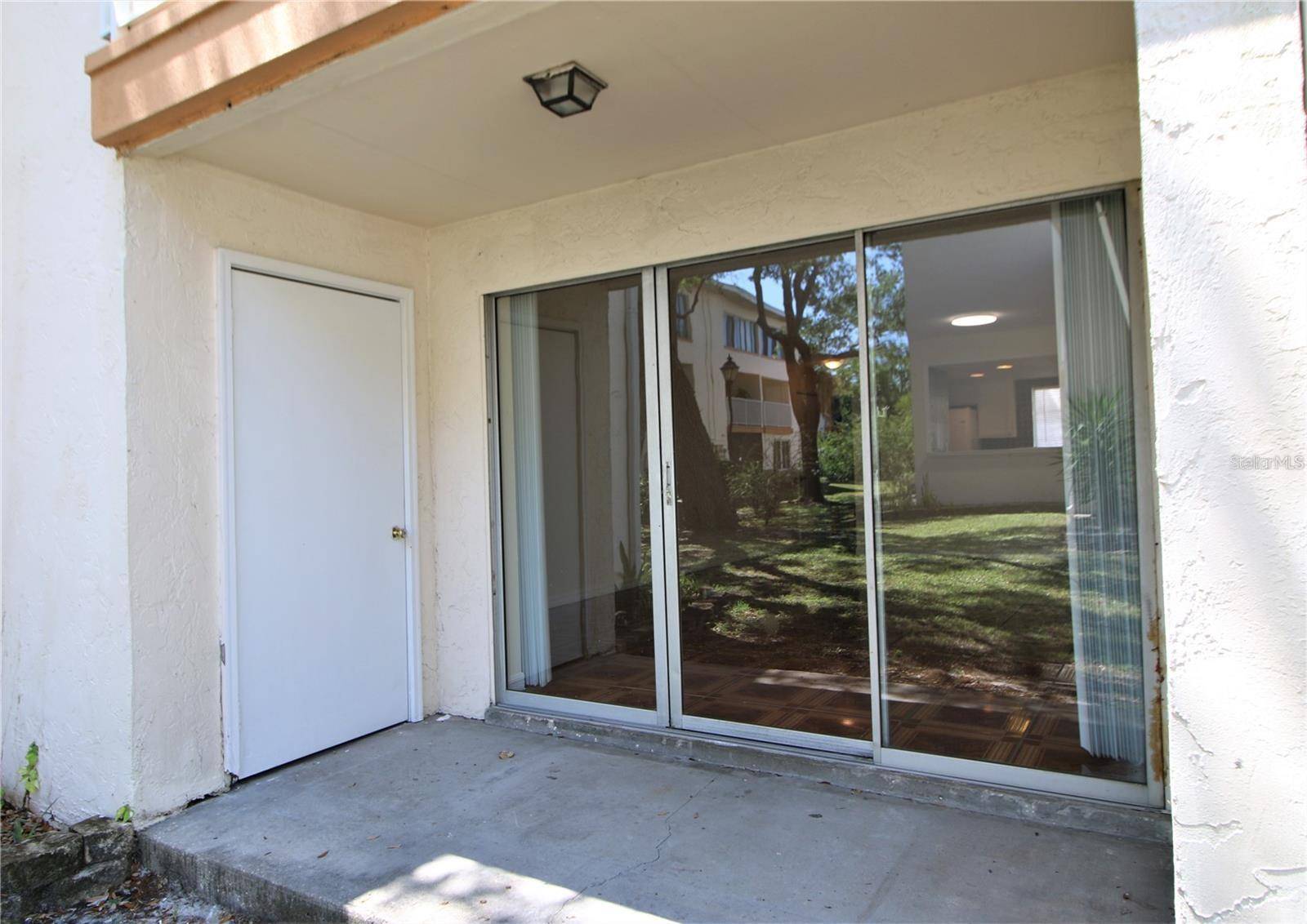 St Petersburg, FL 33702,675 99TH AVE #101