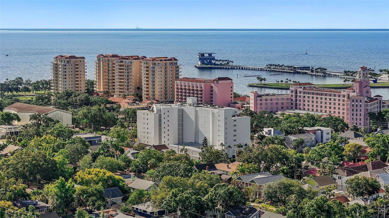 St Petersburg, FL 33701,700 BEACH DR NE #704