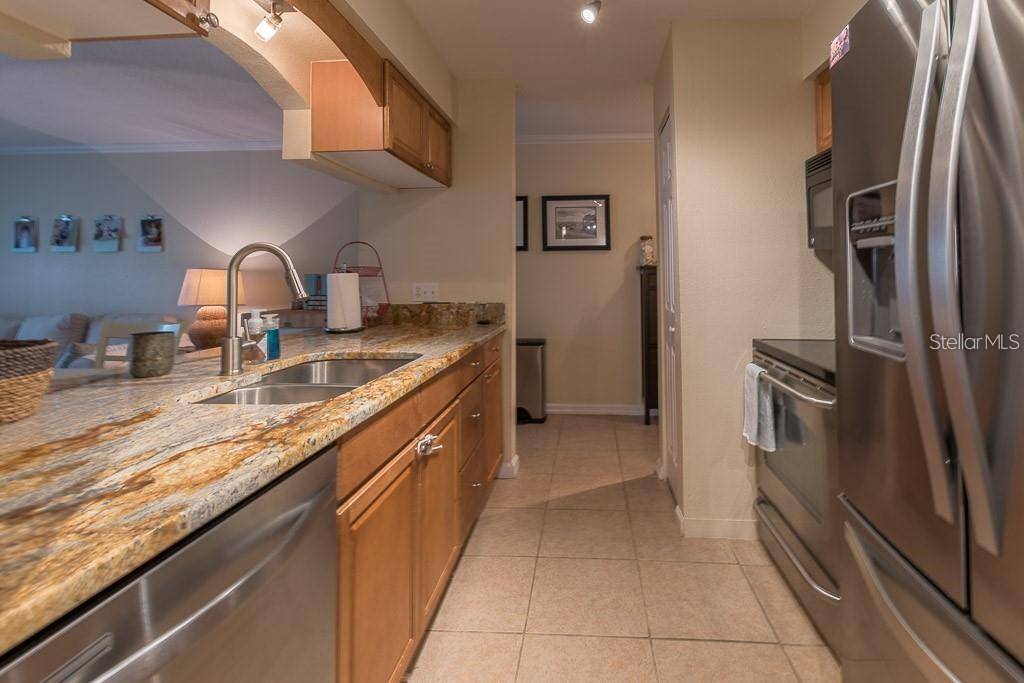 Largo, FL 33773,12293 SAILWINDS DR #106