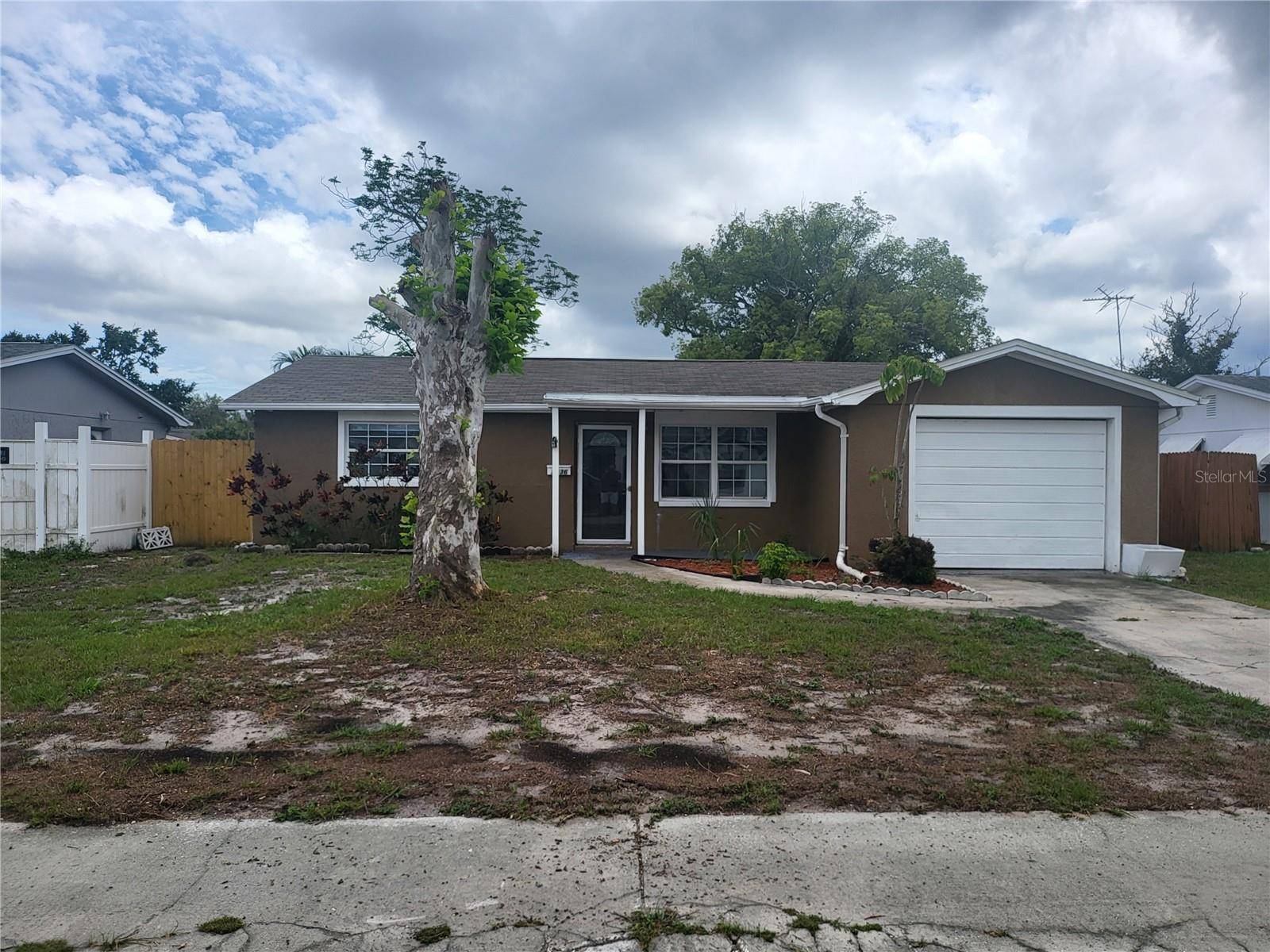 Holiday, FL 34691,3136 HUNTINGTON RD