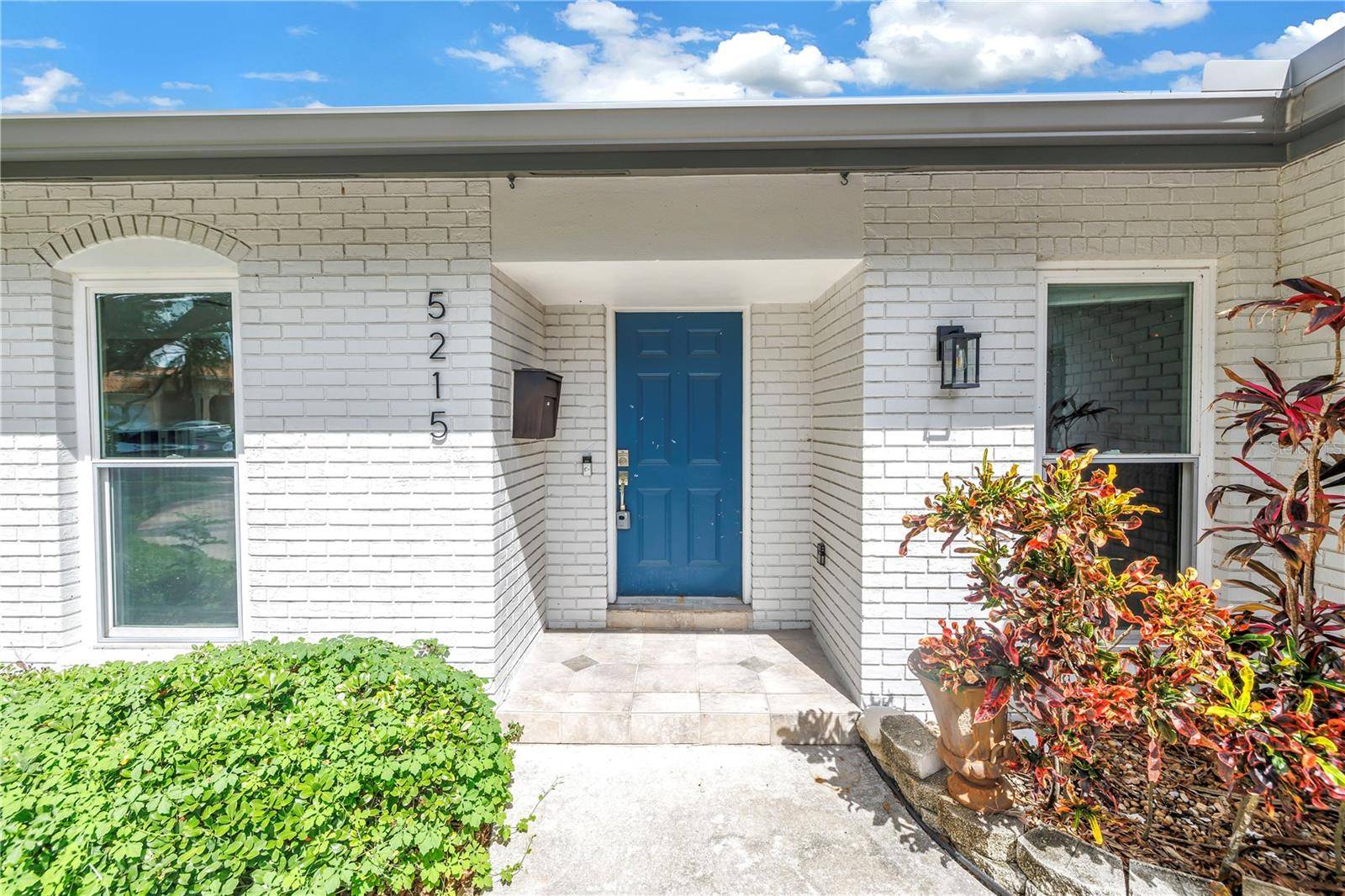 St Petersburg, FL 33703,5215 DENVER ST NE