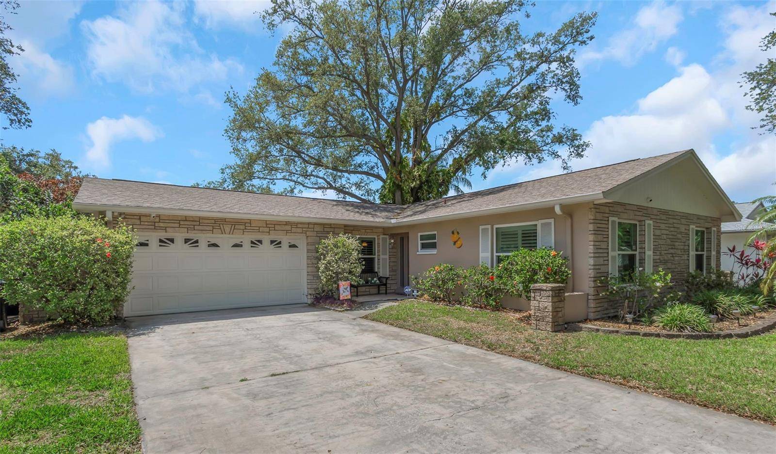 Dunedin, FL 34698,1542 DINNERBELL LN E