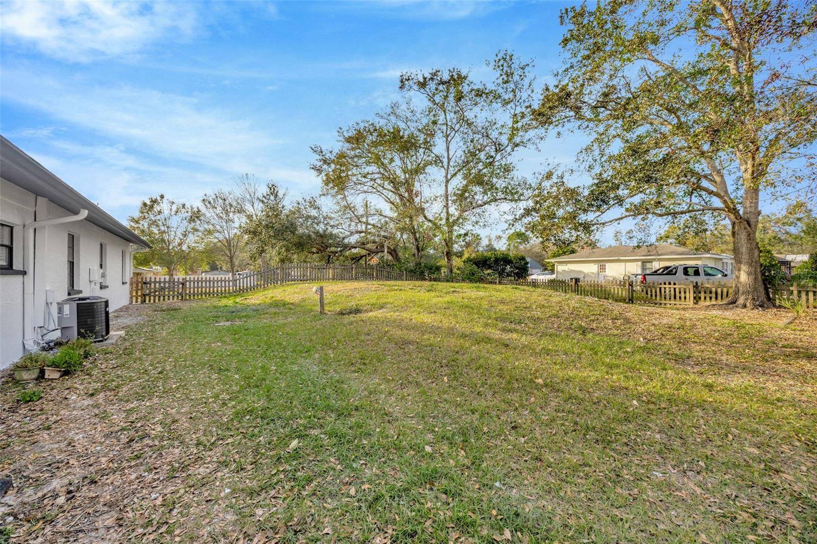 Zephyrhills, FL 33541,5526 SOUTHERNVIEW DR
