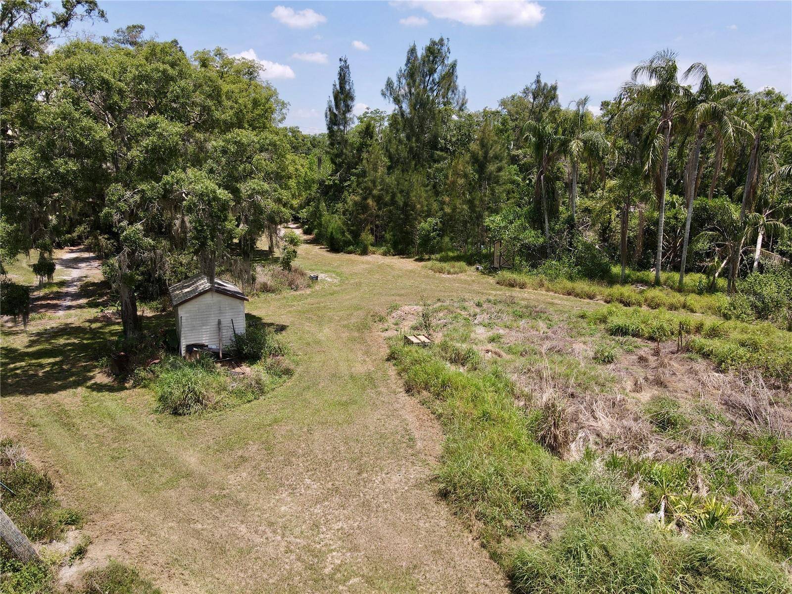 Lutz, FL 33548,17830 SIMMONS RD
