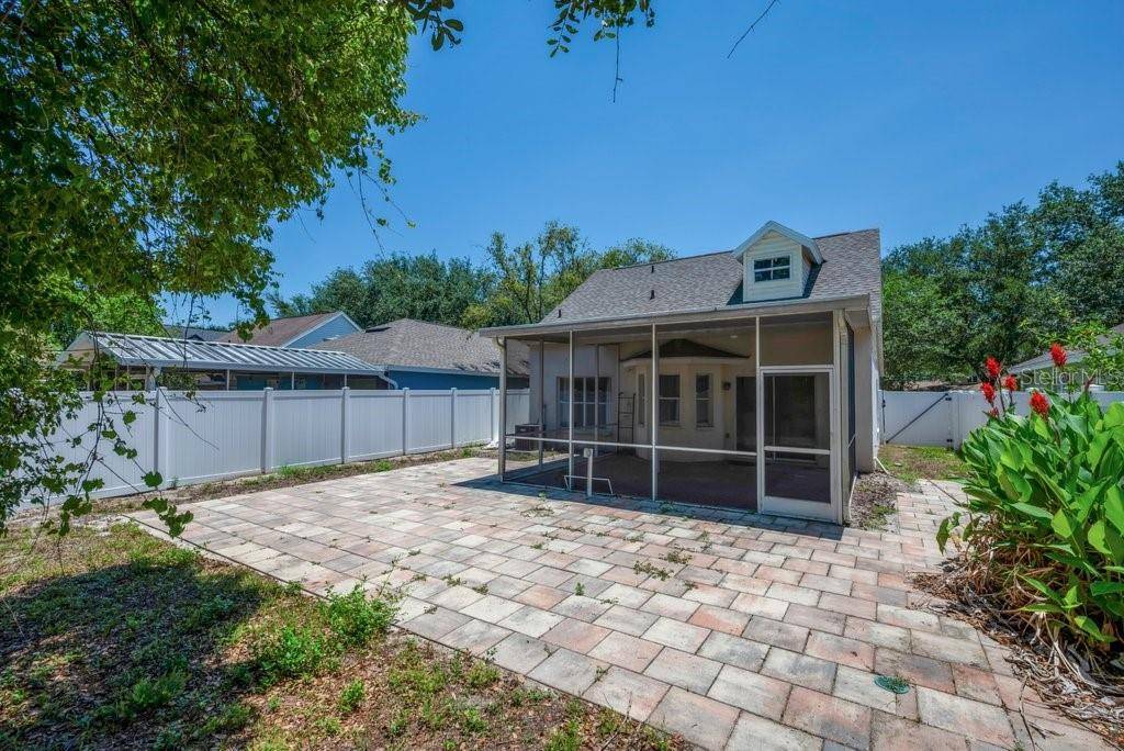 Lithia, FL 33547,5865 MEADOWPARK PL