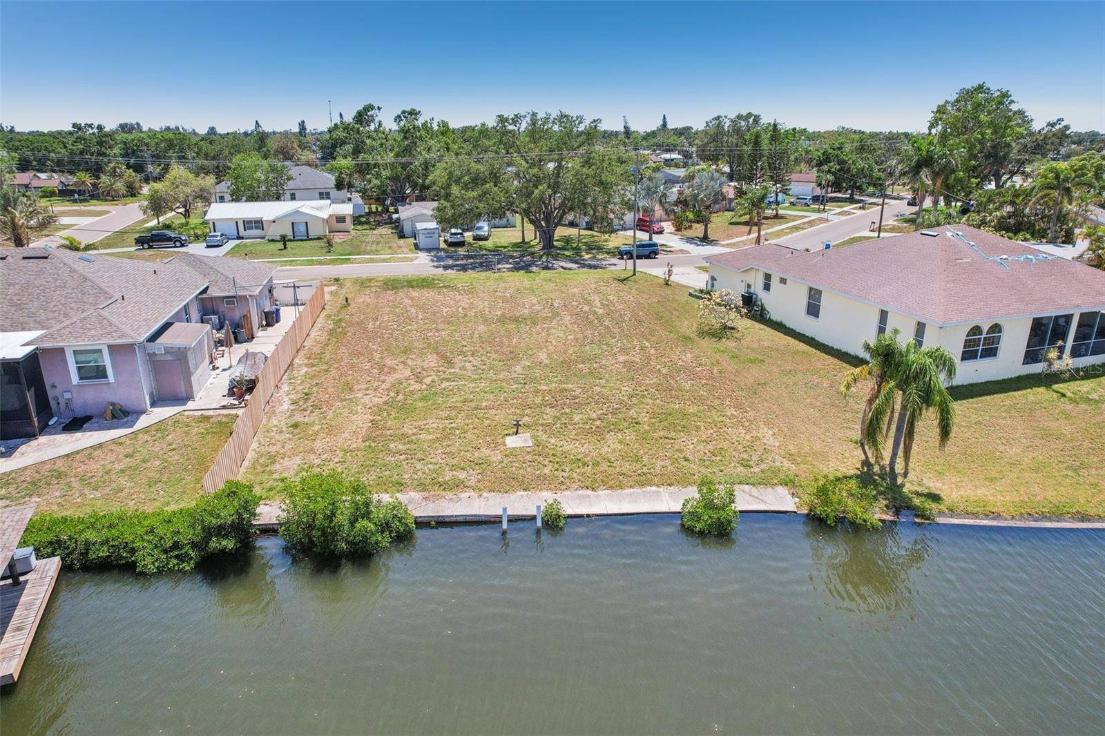 Apollo Beach, FL 33572,505 FLAMINGO DR
