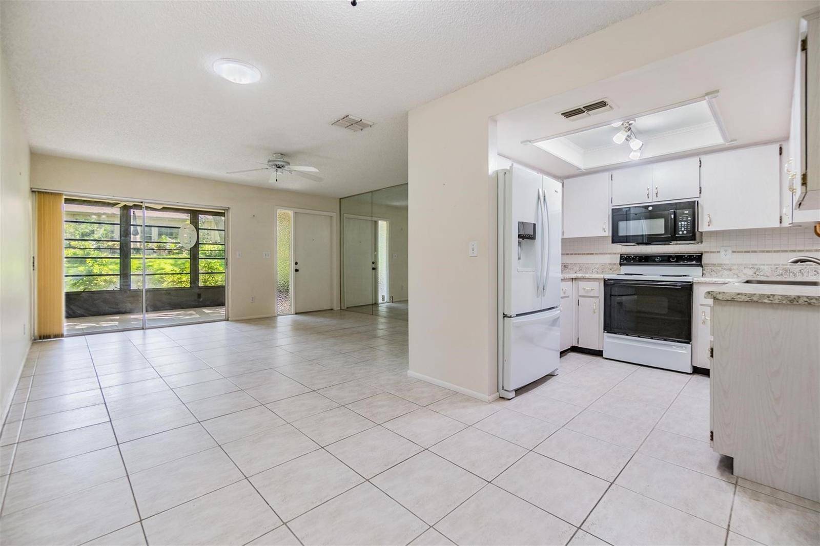 Palm Harbor, FL 34684,2150 SHELLY DR #D