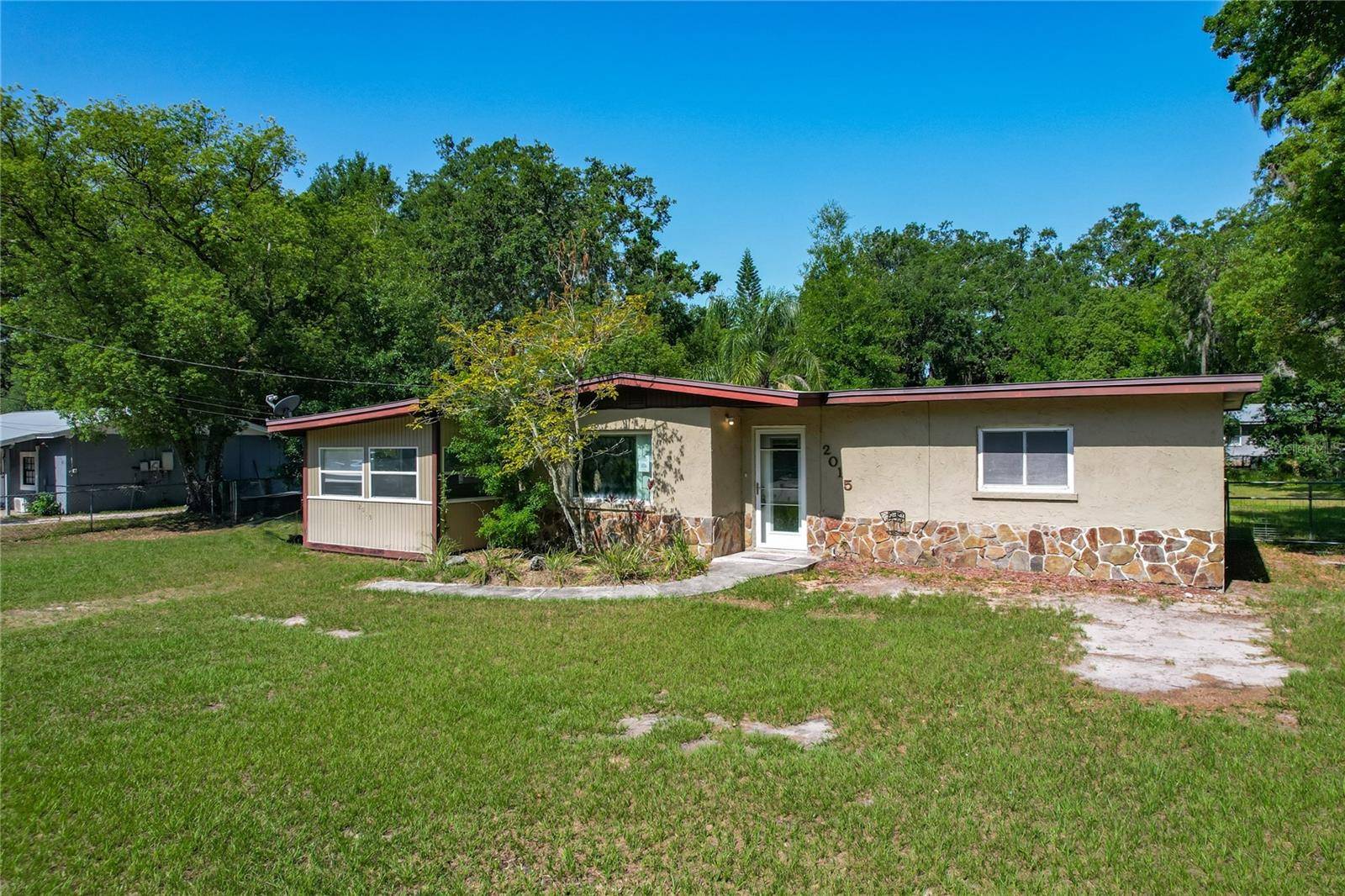 Plant City, FL 33566,2015 PLEASANT ACRE DR
