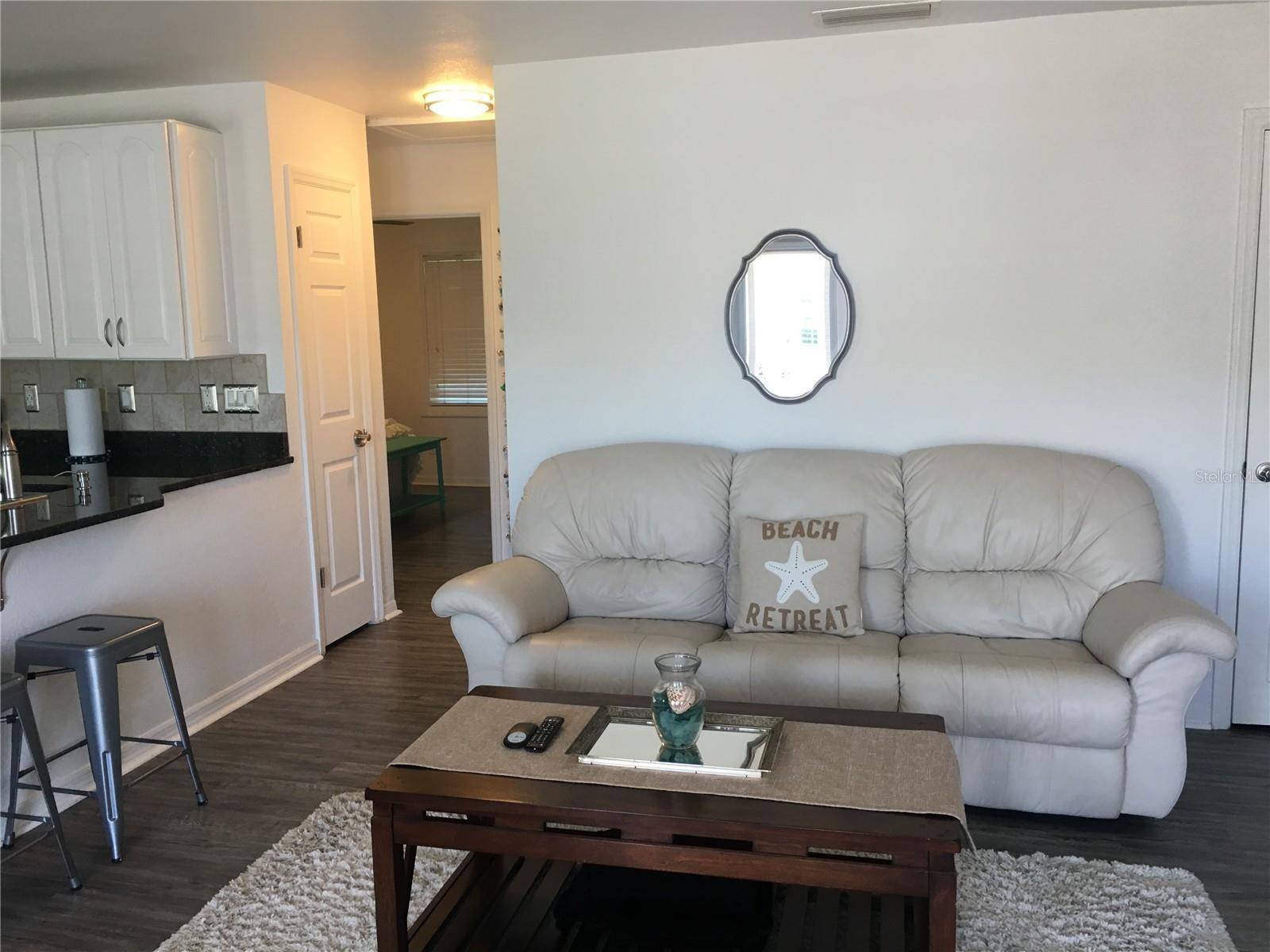 St Petersburg, FL 33705,5174 BEACH DR SE #B