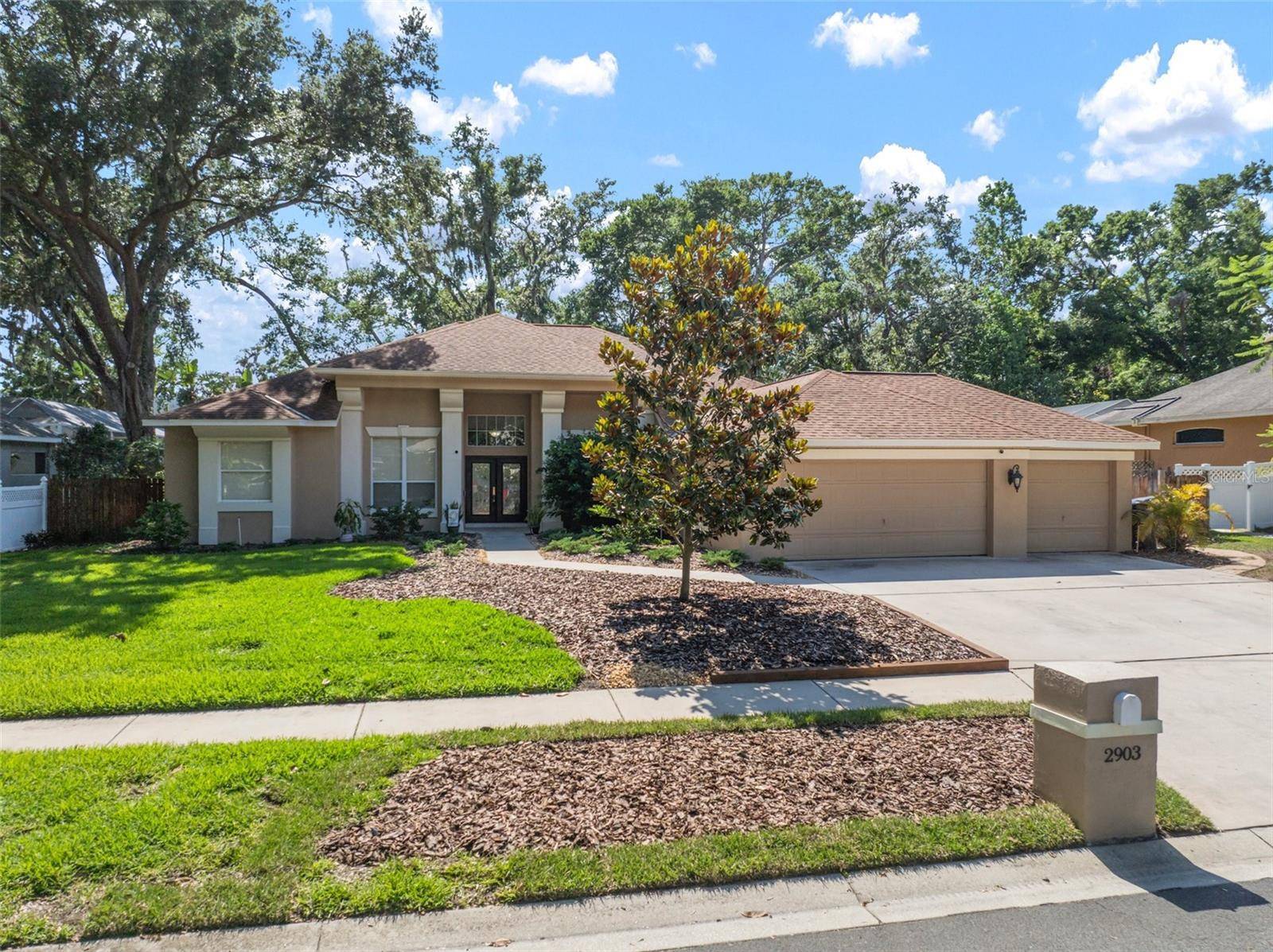 Valrico, FL 33596,2903 MANOR RIDGE PL